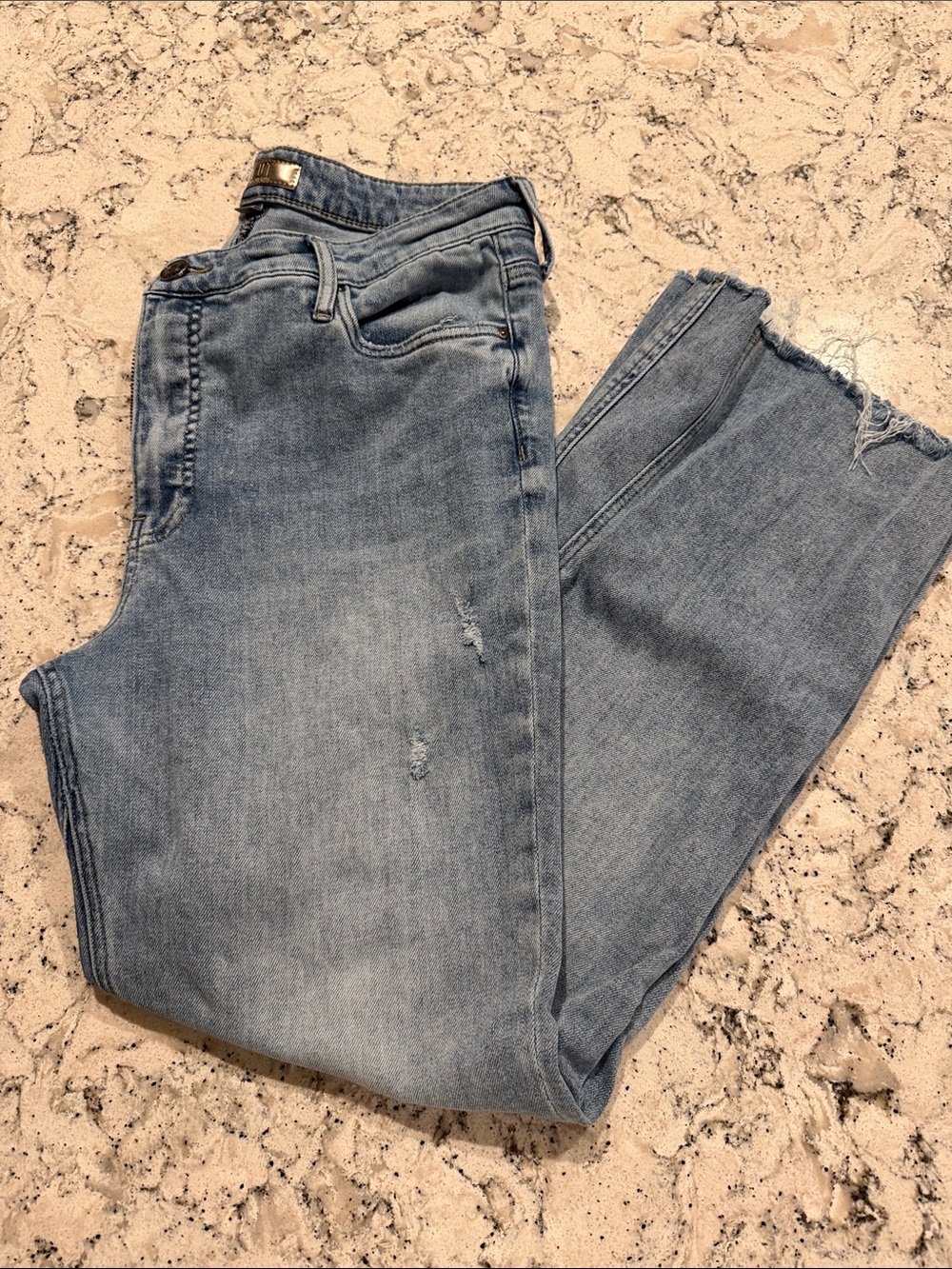 Kut from the Kloth Light Blue Cropped Jeans with Frayed Hem